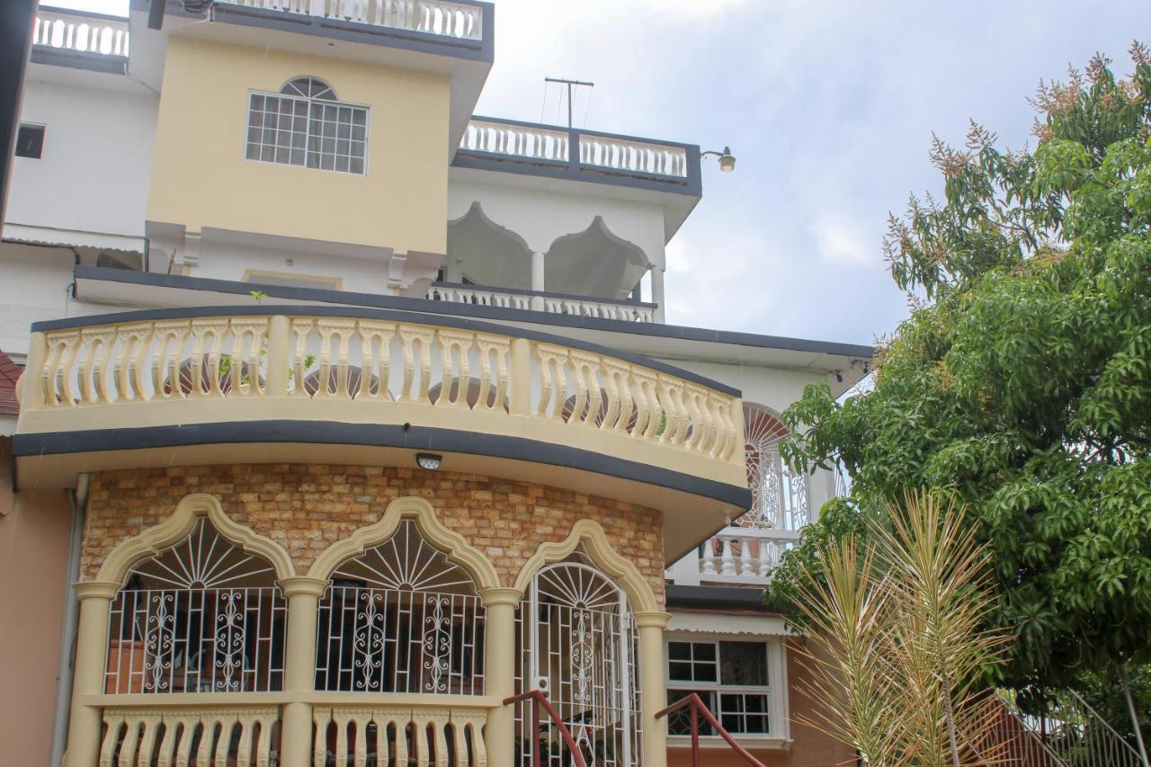 נגריל Van Villa Guesthouse מראה חיצוני תמונה