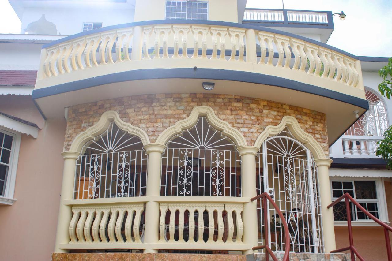נגריל Van Villa Guesthouse מראה חיצוני תמונה
