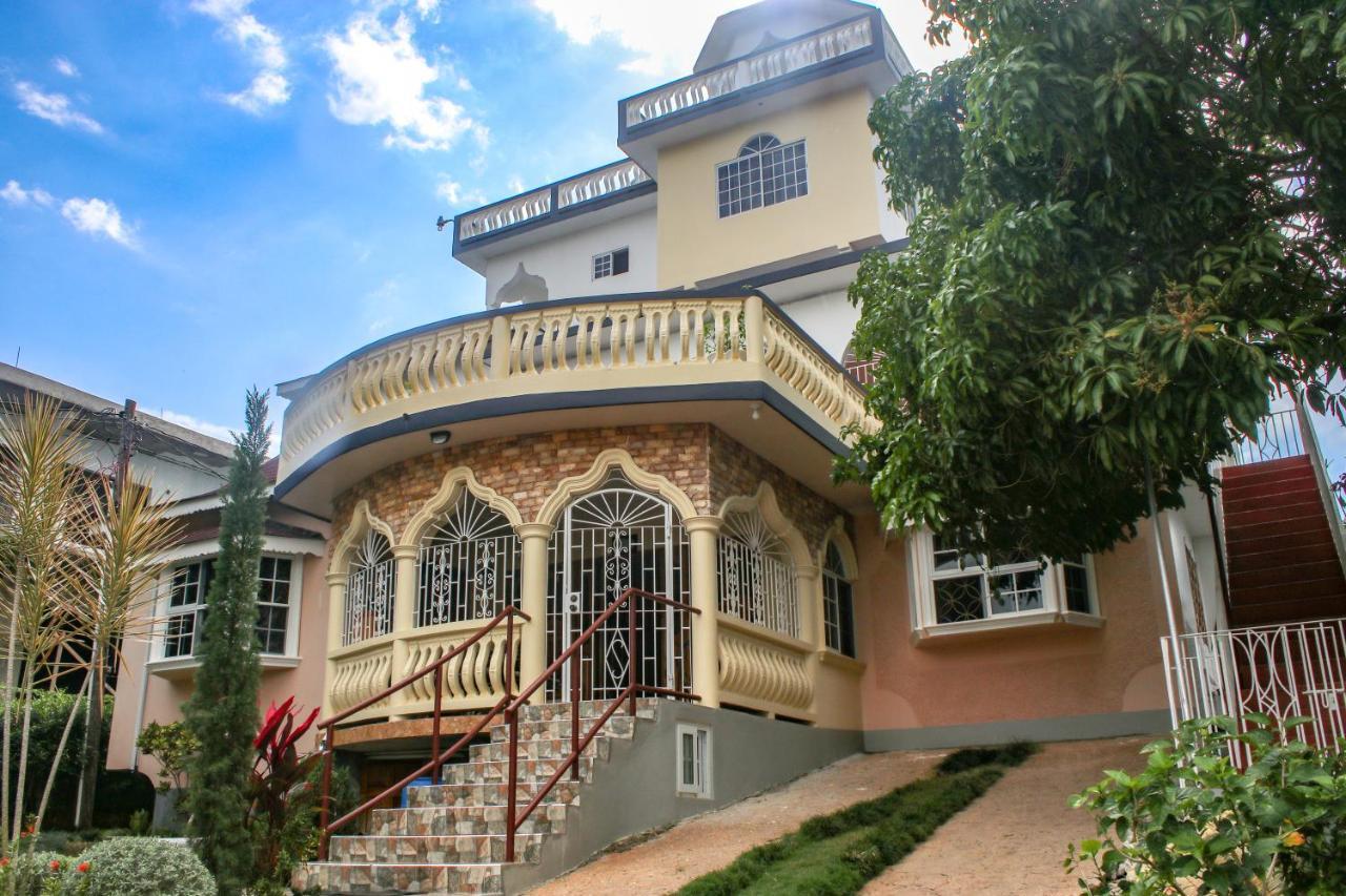 נגריל Van Villa Guesthouse מראה חיצוני תמונה