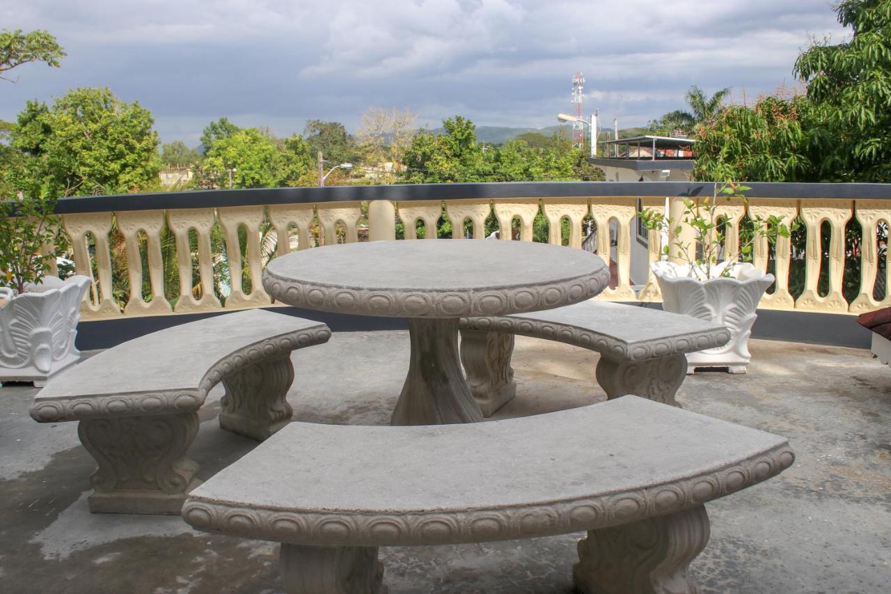 נגריל Van Villa Guesthouse מראה חיצוני תמונה