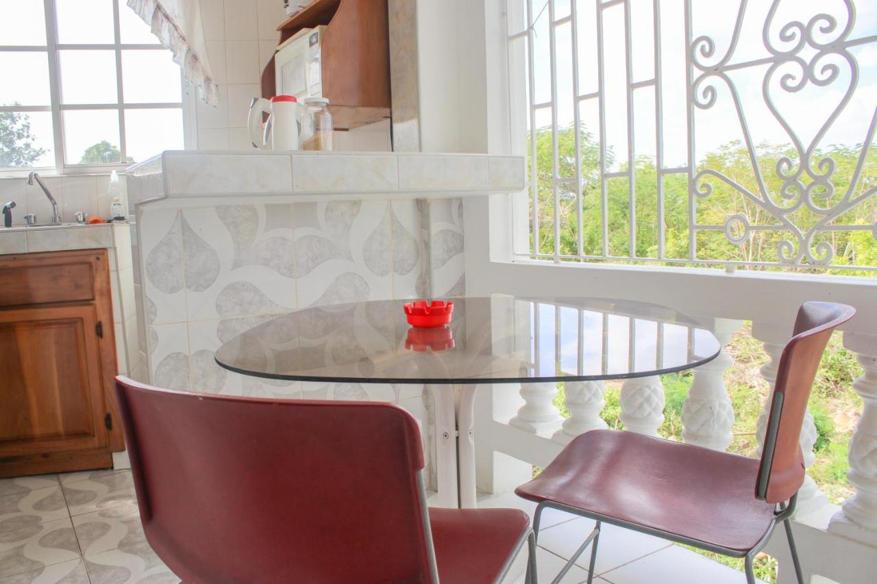 נגריל Van Villa Guesthouse מראה חיצוני תמונה